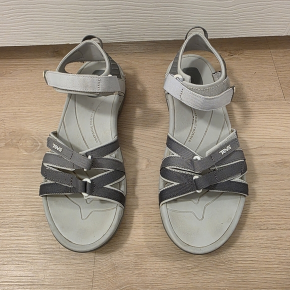Teva Women's Light Gray Adjustable Strappy Sandals - Picture 4 of 8